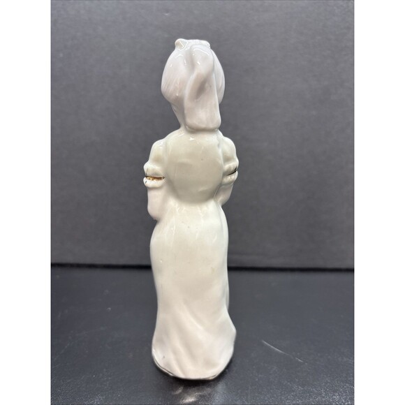 Vintage China Porcelain Lady Figurine - Picture 3 of 6